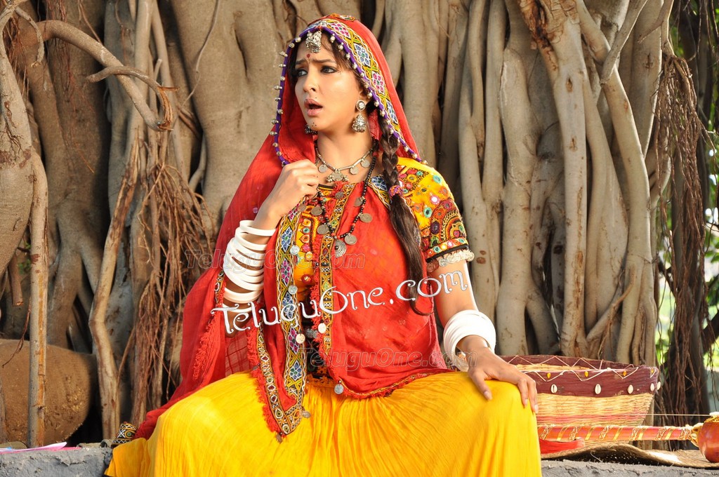 Lakshmi Manchu Photos